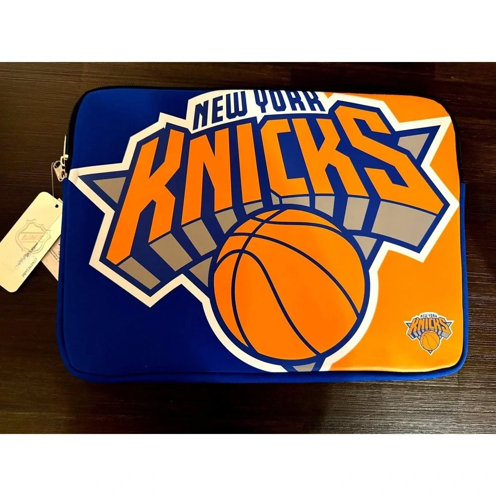NY Knicks Foco Brand Zippered 15 x 11 Laptop Sleeve- NWT